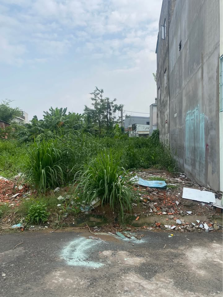 Đất nền phường Long Trường Q9 94m² giá 4.15 tỷ - Vị trí đẹp, đường nhựa lớn!