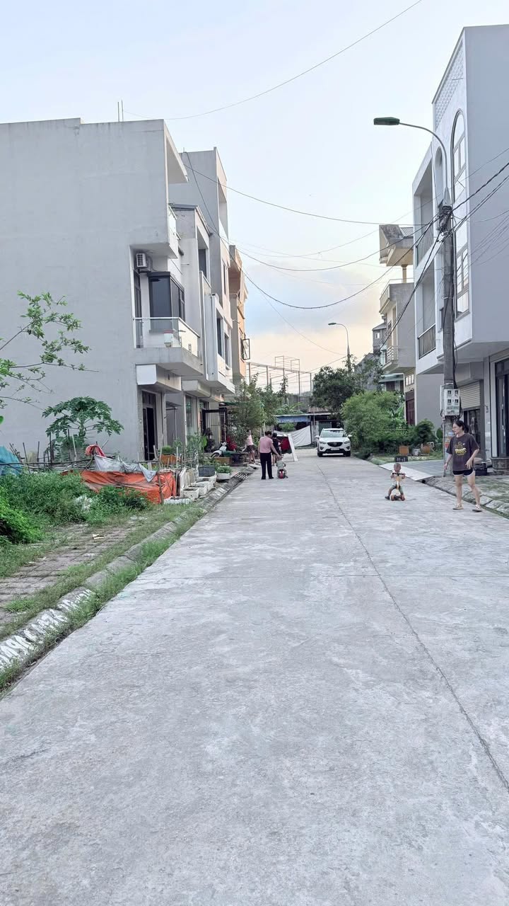 Đất tái định cư Hà Khẩu Hạ Long 60m² giá cực tốt - Sổ đỏ chính chủ!