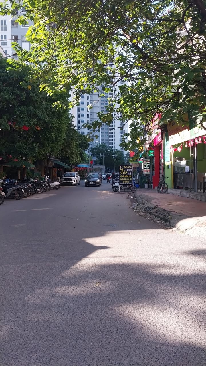 Nhà phố Nguyễn Đổng Chi 45m² giá 1 tỷ - Vị trí đắc địa, sổ đỏ chính chủ!