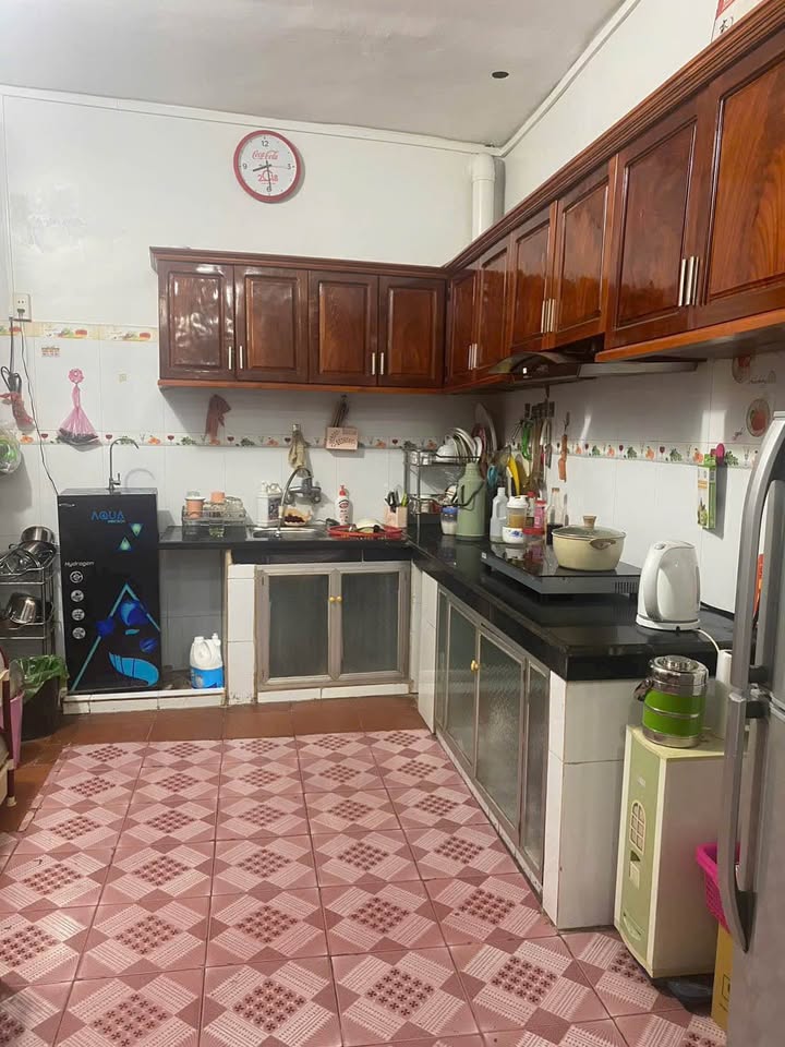 Bán nhà mặt đường Tô Hiệu, TP Sơn La, 92m², giá 3.4 tỷ - Đầu tư sinh lời cao!