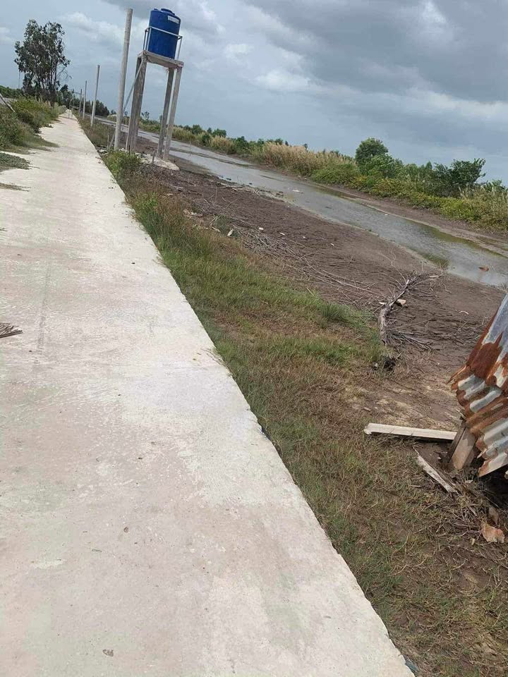 Đất nền 12x25m tại xã Sông Đốc, Cà Mau - Sổ hồng chính chủ chỉ 190 triệu