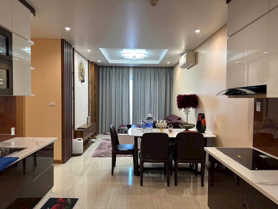 Căn hộ 2 phòng ngủ Hùng Thắng 67m² giá 2.3 tỷ - View biển Tuần Châu tuyệt đẹp!