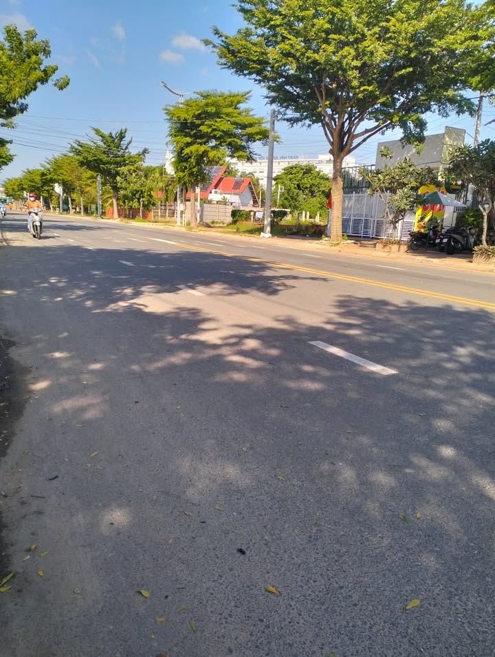 Đất biển Nguyễn Thị Minh Khai 109m² giá 3.85 tỷ - Đầu tư sinh lời ngay!