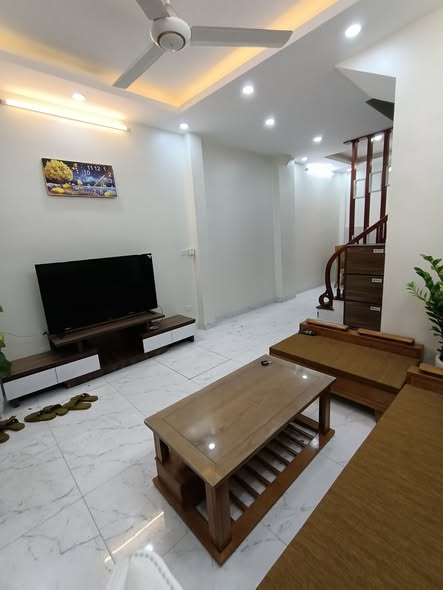 Nhà 4 tầng Yên Nghĩa, Hà Đông 34m² giá 5 tỷ - Ô tô đỗ cửa, dân trí cao!