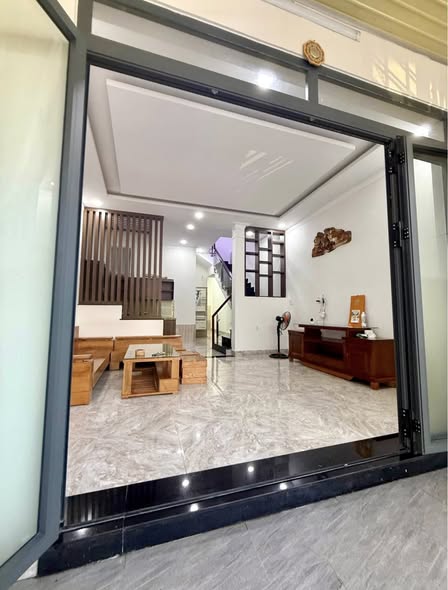 Nhà 1 mê phường Tân Lập, Buôn Ma Thuột 80m² giá 3.79 tỷ - Thiết kế hiện đại, gần Quảng Trường!