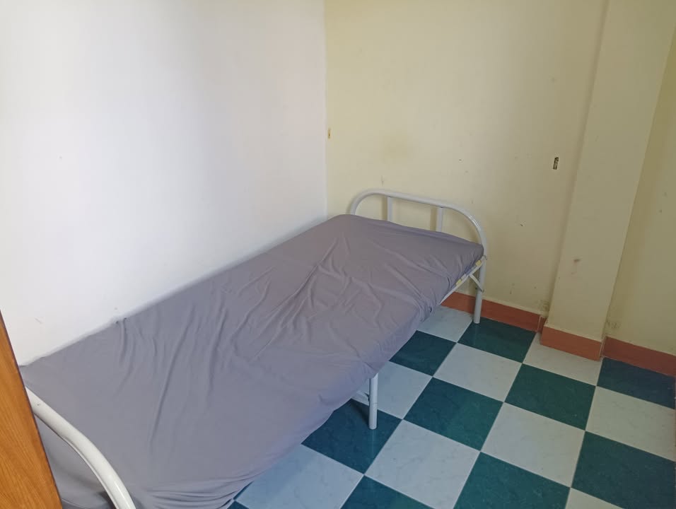 Phòng trọ 176 Đội Cấn, quận Ba Đình 1.4 triệu - Gần lăng Bác Hồ, xe điện Cát Linh!