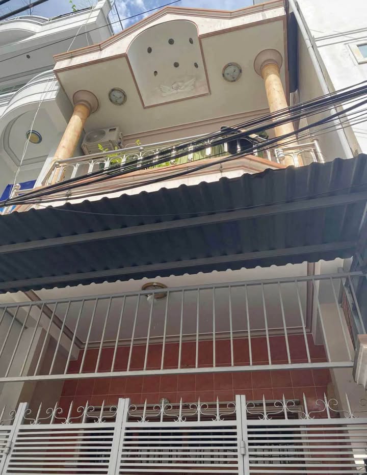 Nhà 2 tầng hẻm Nguyễn Thiện Thuật, Nha Trang 58m² giá 7.5 tỷ - Gần biển, an ninh tuyệt đối