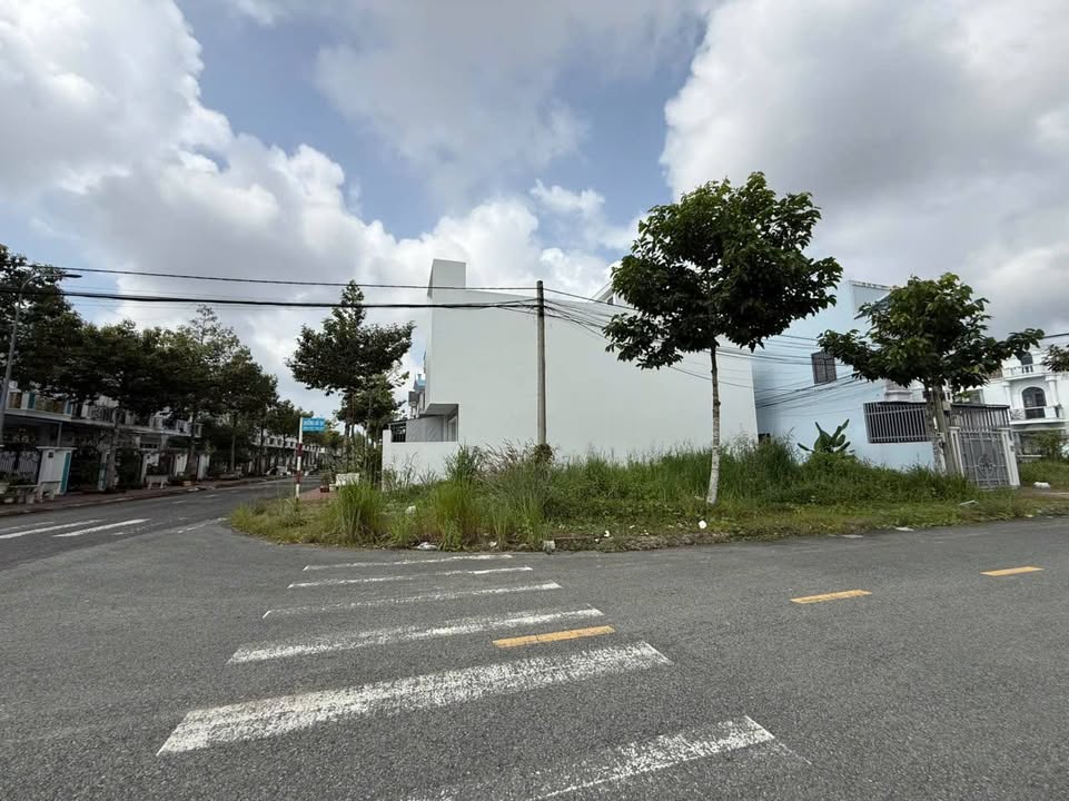 Đất nền 2 mặt tiền đường số 8, Sóc Trăng 140m² giá 2.3 tỷ - Đầu tư sinh lời ngay!