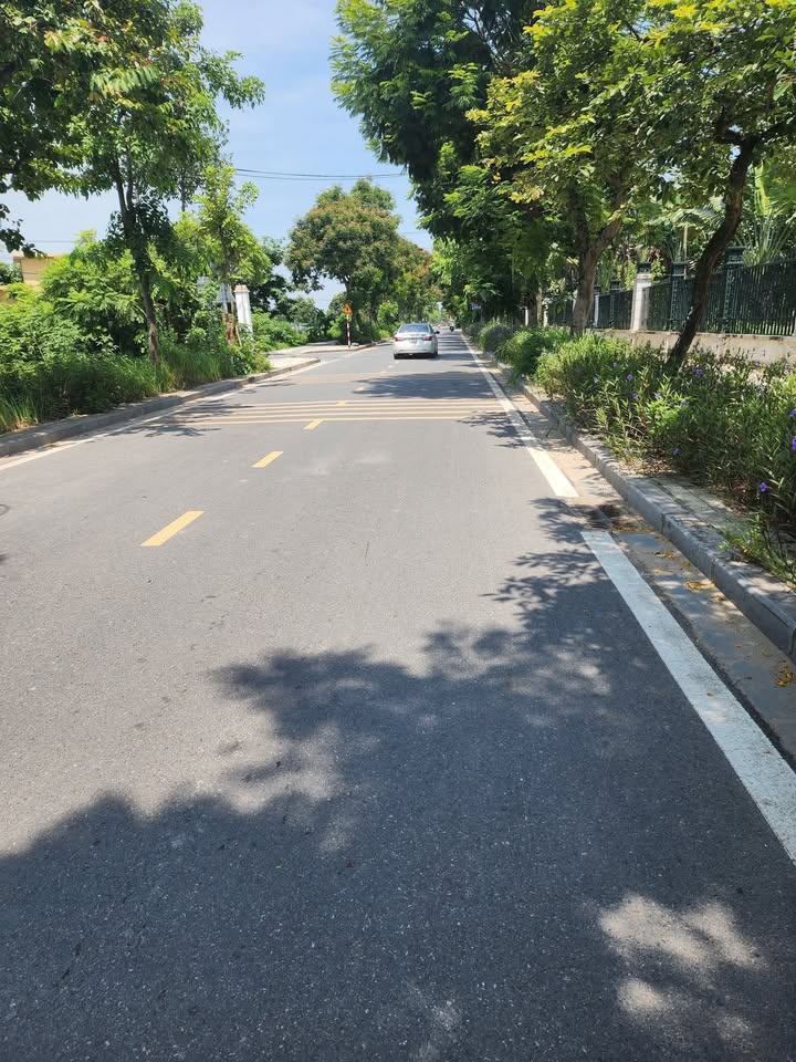 Đất đẹp Tứ Liên Tây Hồ 40m² giá 2.8 tỷ - Tiềm năng tăng trưởng lớn!