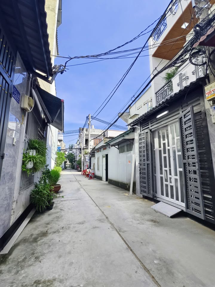 Nhà hẻm xe hơi đường Lê Văn Quới, Bình Tân 44m² giá 4.88 tỷ - Sẵn sàng chuyển nhượng!