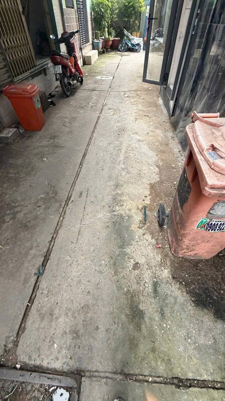 Nhà bán quận Bình Tân 20m² giá 1.4 tỷ - Vị trí đẹp ngay chợ!