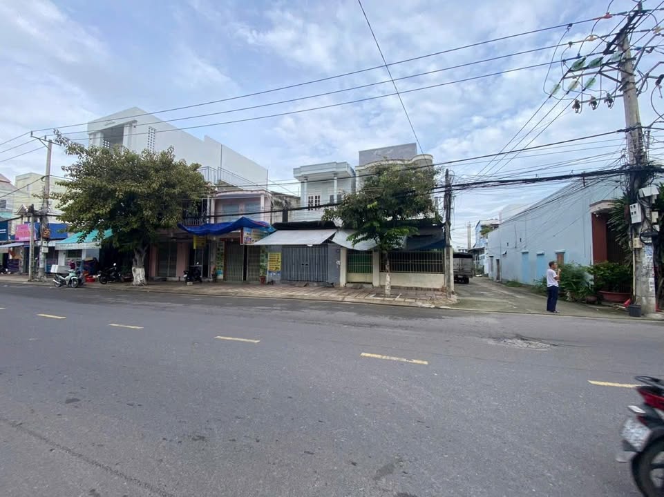 Đất nền 2 mặt tiền đường Phước Long Nha Trang 320m² giá 25.6 tỷ - Cơ hội đầu tư cực tốt!