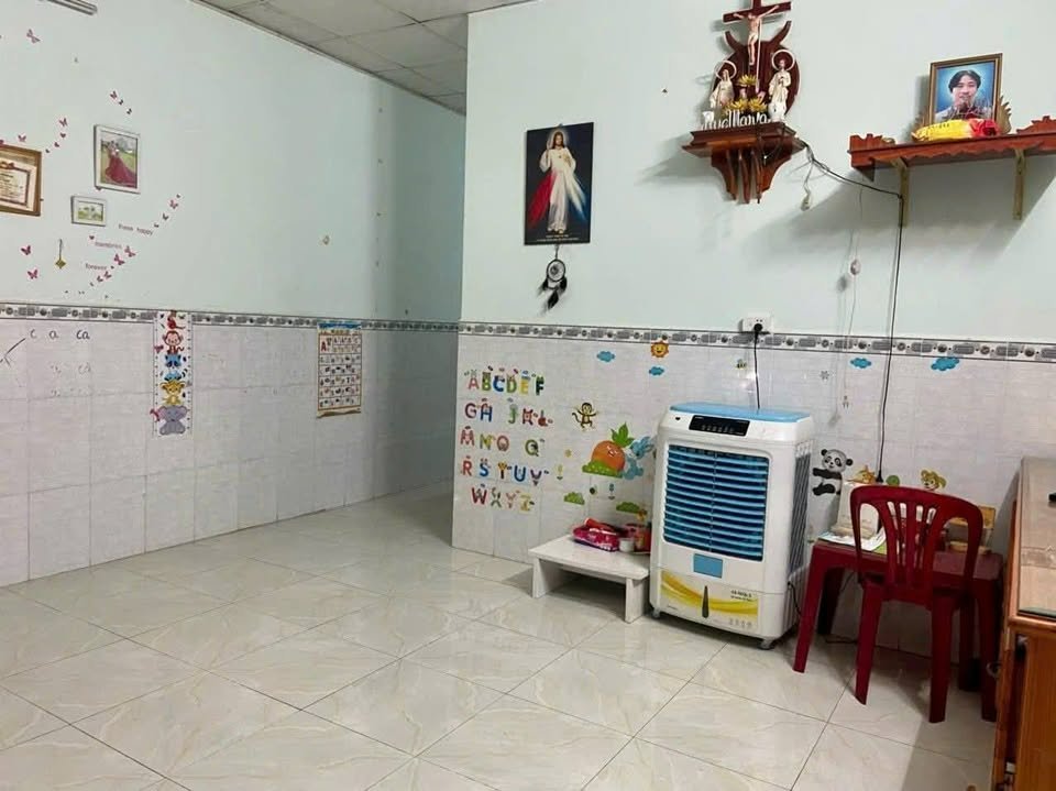 Nhà bán gấp KP4, Trảng Dài, Biên Hòa, 92m² - Giá chỉ 1.199 tỷ, thương lượng nhẹ!