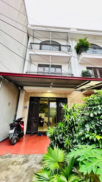 Nhà 3 tầng tại Tổ 6, Thị Trấn An Dương, 65m² giá 3.15 tỷ - Vị trí đắc địa, ô tô đỗ cửa!