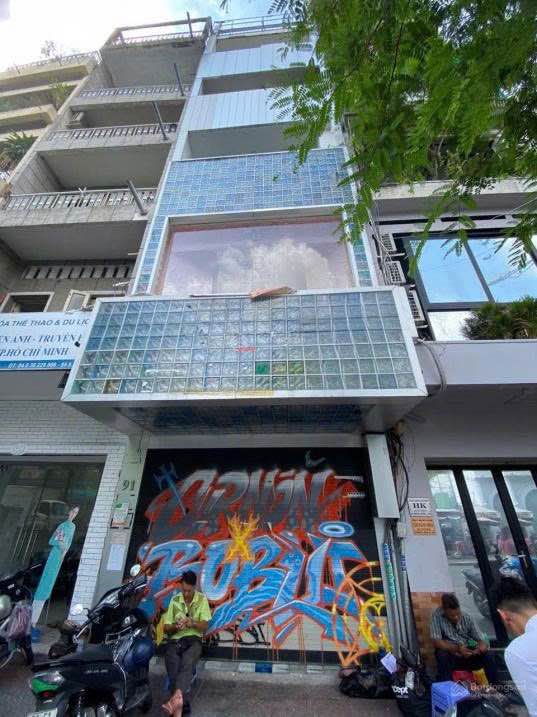 Cho thuê nhà mặt tiền 91 Lê Thánh Tôn, Quận 1, diện tích 72m² - Vị trí kinh doanh sầm uất!
