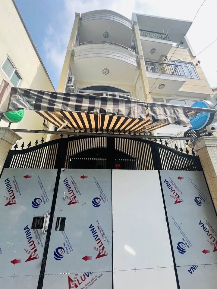 Căn hộ dịch vụ Hoàng Sa, Tân Bình 90m² giá 10 tỷ - Đầu tư sinh lời cao!