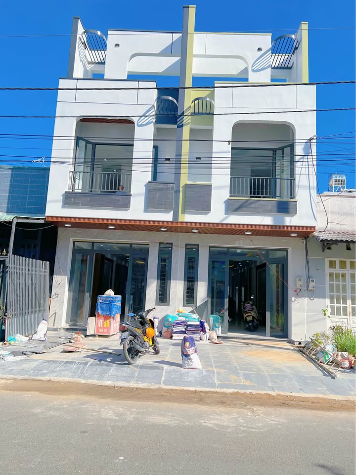 Nhà phố Bửu Long Biên Hòa 80m² giá 4.95 tỷ - Vị trí đẹp, kinh doanh thuận lợi!