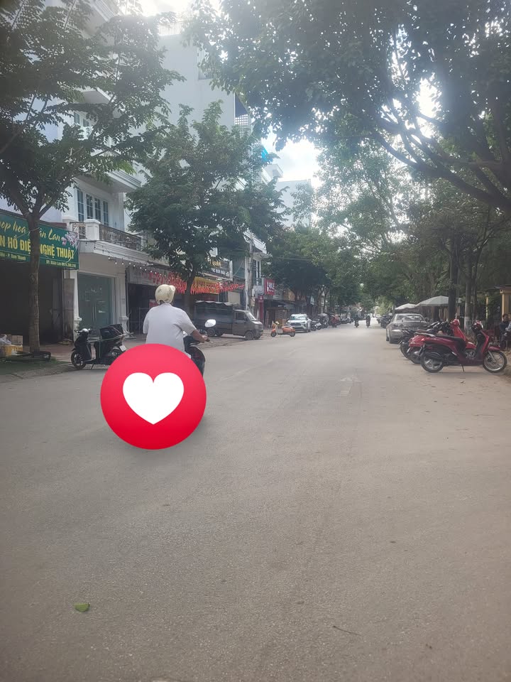 Nhà 3 tầng mặt đường Bà Triệu, Lạng Sơn 160m² - Kinh doanh tốt, giá thỏa thuận!