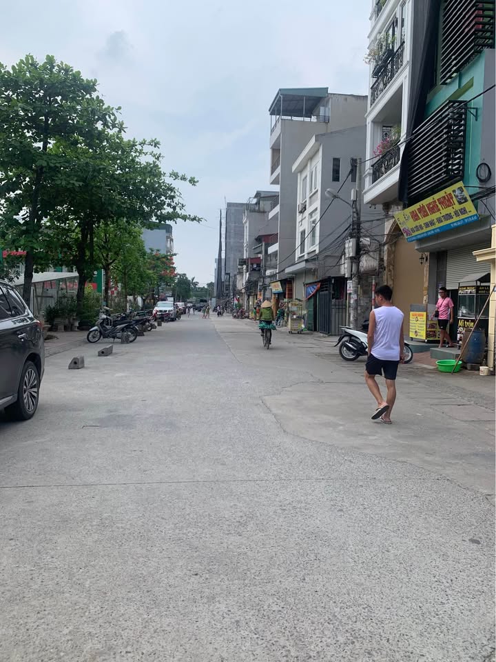 Đất thổ cư 55m² tại làng Thanh Am, Long Biên - Giá 5.8 tỷ, chính chủ sang tên ngay!