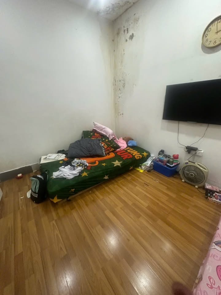 Nhà phố Phúc Tân, Hoàn Kiếm 20m² giá 1.65 tỷ - Gần chợ, trường học!