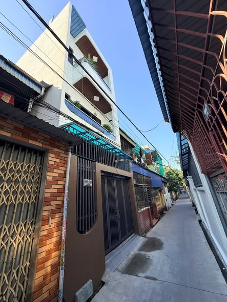 Nhà 3 tầng Hạ Long, 56m² giá 2.95 tỷ - Ô tô vào tận nơi!