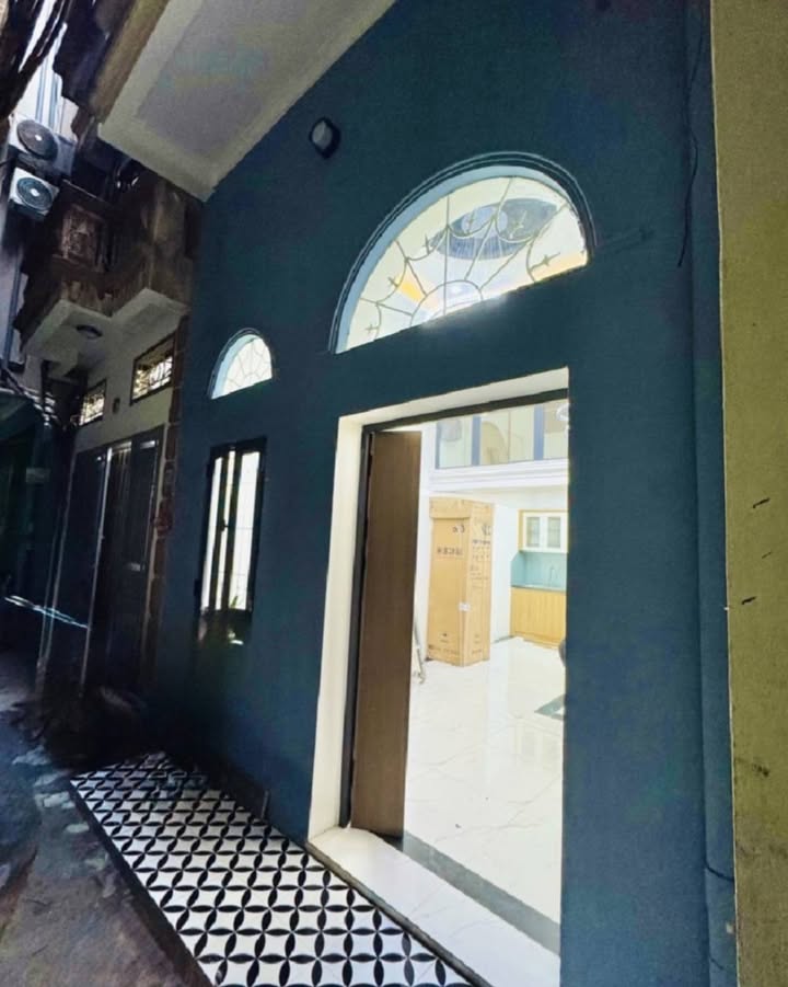 Nhà 4 tầng Tân Mai 30m² giá 3 tỷ - Nội thất đẹp, cách ô tô 10m!