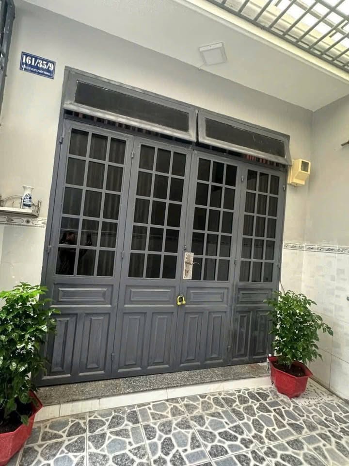 Nhà 2 phòng ngủ tại đường HT17, Quận 12, 38.5m² - Giá chỉ 1.65 tỷ, chính chủ bán gấp!