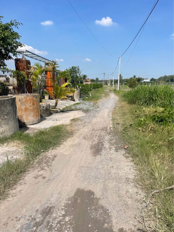 Đất nền Phường Ninh Thạnh, Tây Ninh 300m² giá 450 triệu - Đầu tư sinh lời ngay!