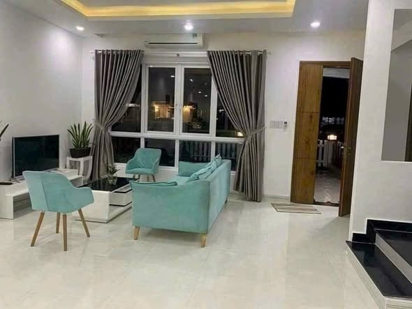 Nhà phố Eco Xuân Lái Thiêu 100m² giá 12.5 triệu - Đầy đủ nội thất, tiện ích vượt trội!