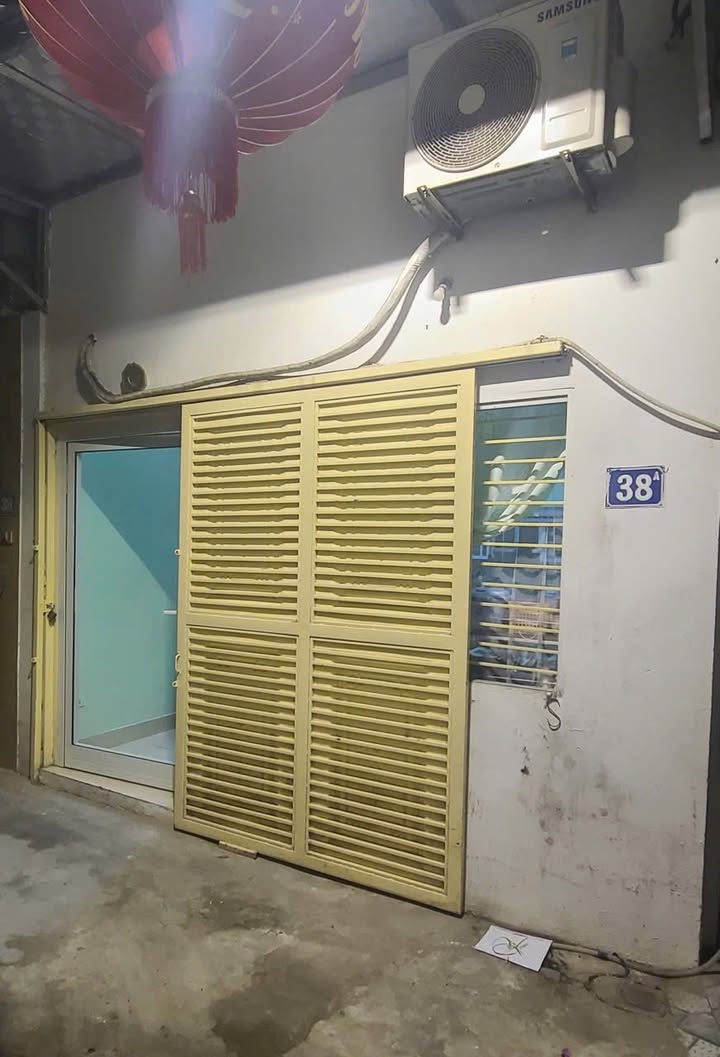 Đất Cổ Linh Thạch Bàn 30m² giá 5.1 tỷ - Tặng Nhà C4 Có Tầng Lửng!