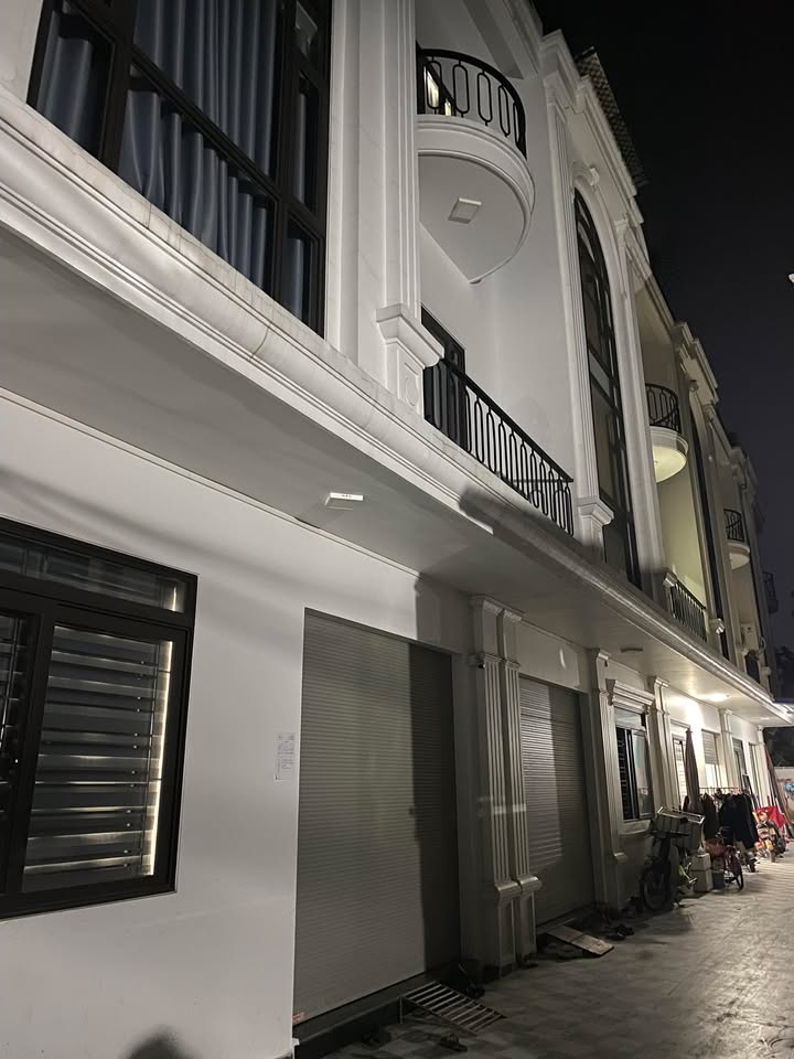 Nhà Thủy Đường 60m² giá thỏa thuận - Nhà 3 tầng hiện đại, ô tô đỗ cửa!