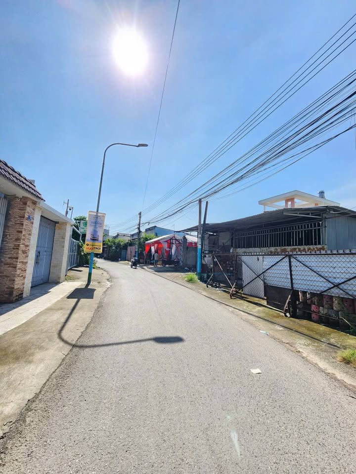 Đất thổ cư 215m² mặt tiền đường kinh doanh tại Thuận Giao - Giá 5.8 tỷ VND