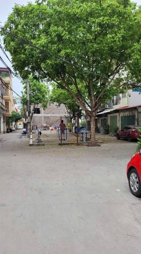 Đất phân lô Duyên Thái 101m² giá 8.8 tỷ - Mặt tiền rộng, ô tô vào tận nơi!