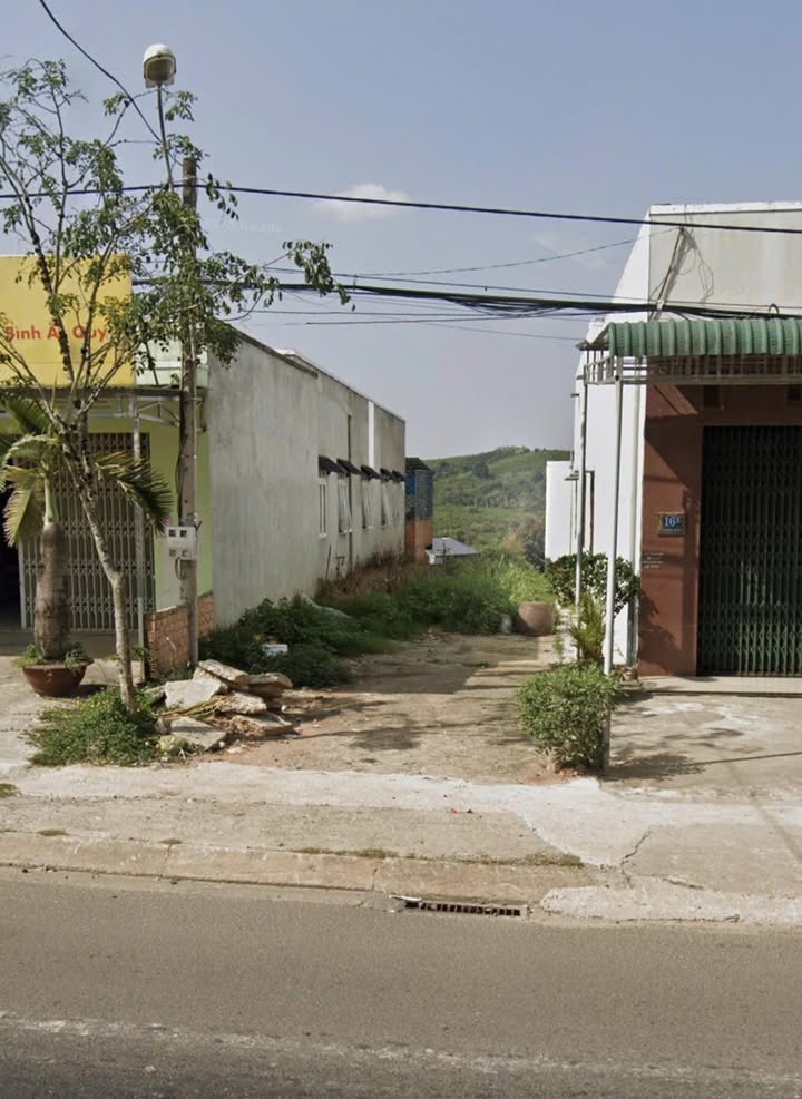 Mặt tiền Trần Phú, Bảo Lộc 115m² giá 5.3 tỷ - Khu buôn bán sầm uất!