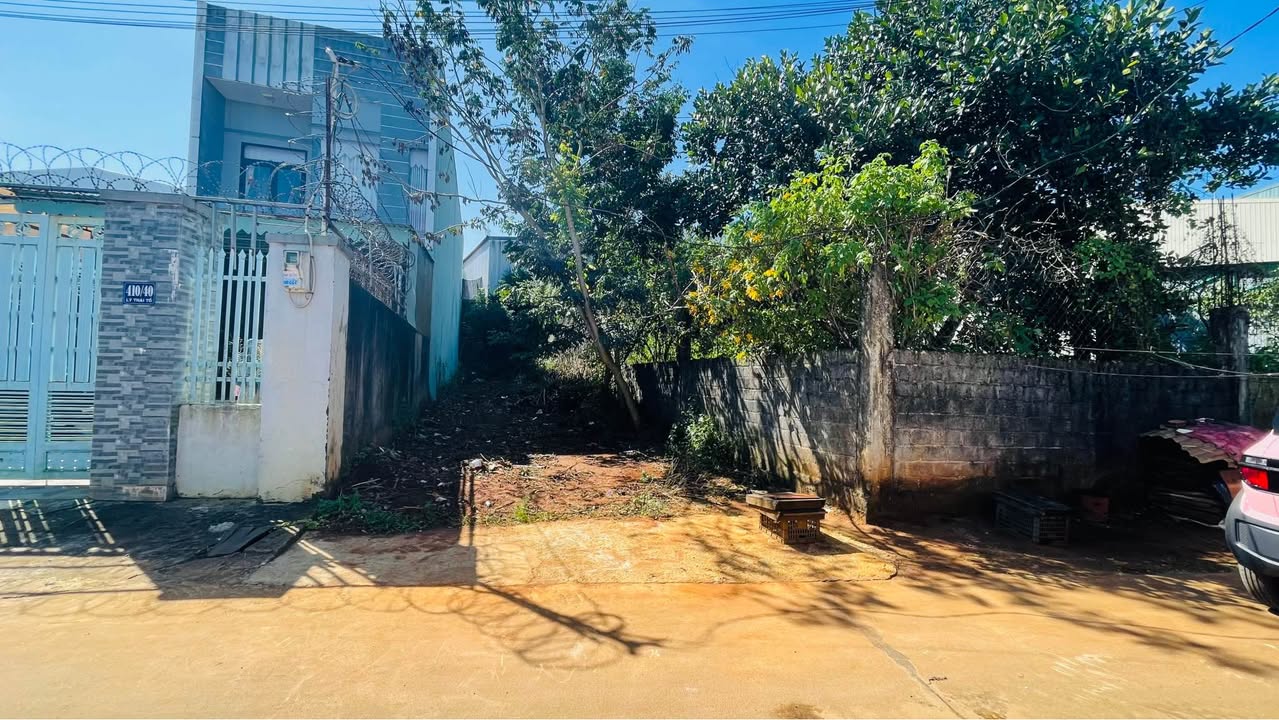 Đất hẻm 410 Lý Thái Tổ, Pleiku 160m² giá 1.39 tỷ - Khu dân cư kín, tiện ích đầy đủ!