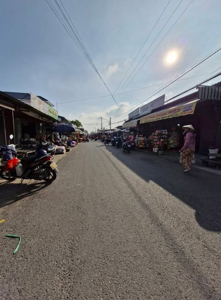 Đất nền khu Bàn Cờ, Phường Ninh Thạnh, Tây Ninh 207m² giá 2.4 tỷ - Vị trí đắc địa gần chợ