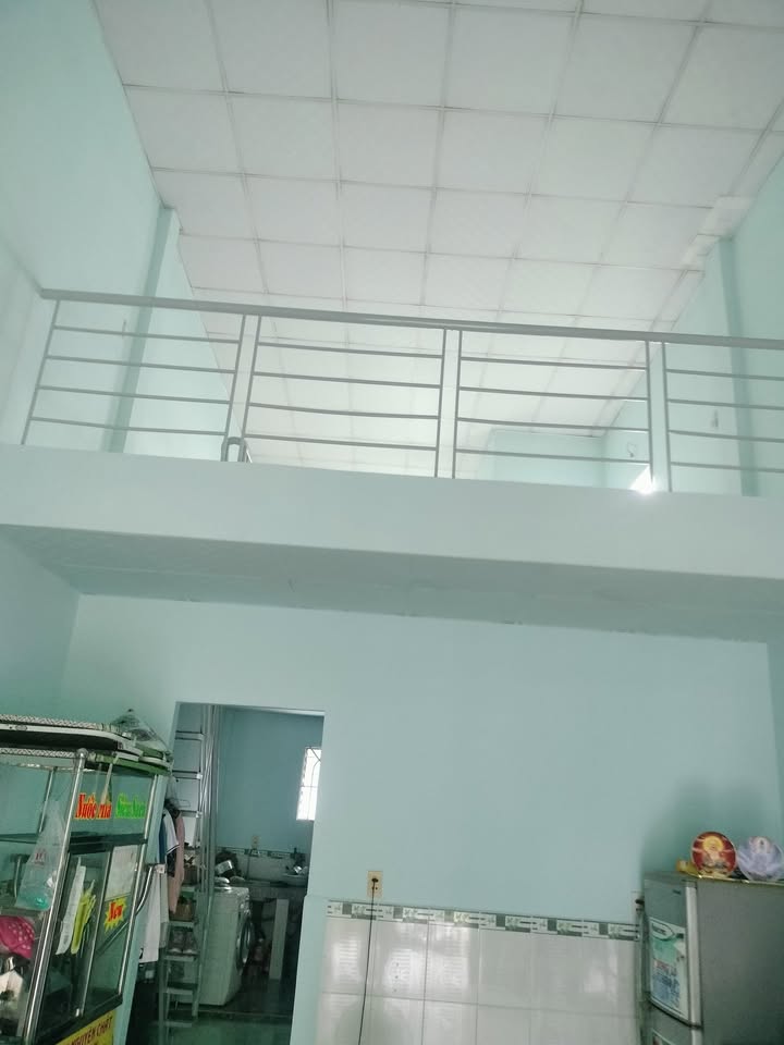 Nhà cấp 4 gác lửng Hưng Long, Bình Chánh 67m² giá 1.5 tỷ - Buôn bán thuận lợi!