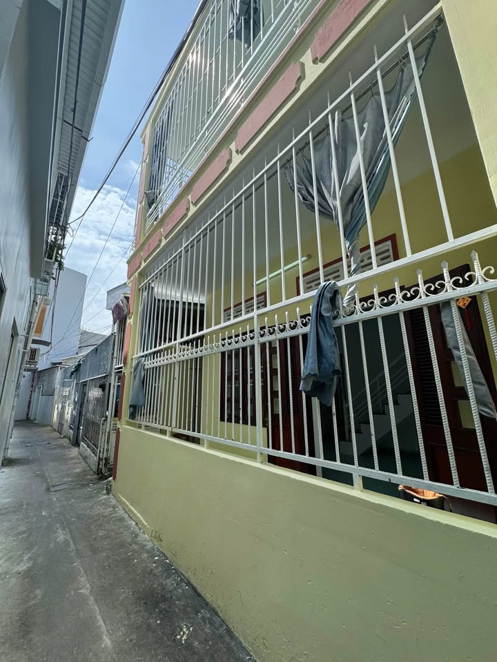 Nhà bán Hẻm Phú Đức, Nha Trang 58m² giá 2.95 tỷ - Gần biển và chợ Vĩnh Hải!