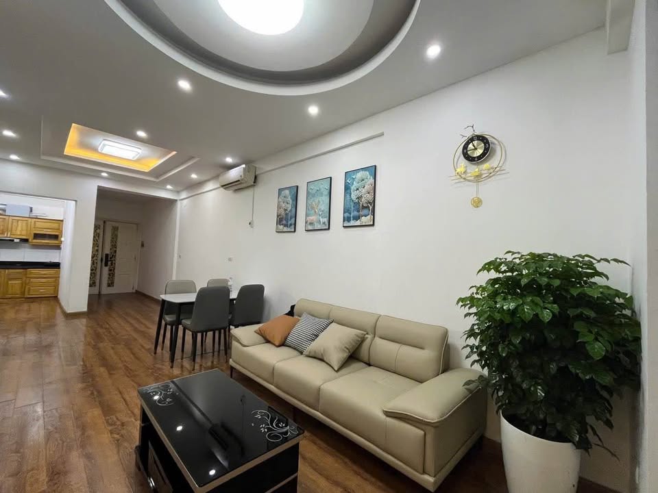 Căn hộ chung cư Trường Thi 75,5m² giá 2 tỷ - Sở hữu ngay với nội thất cao cấp!