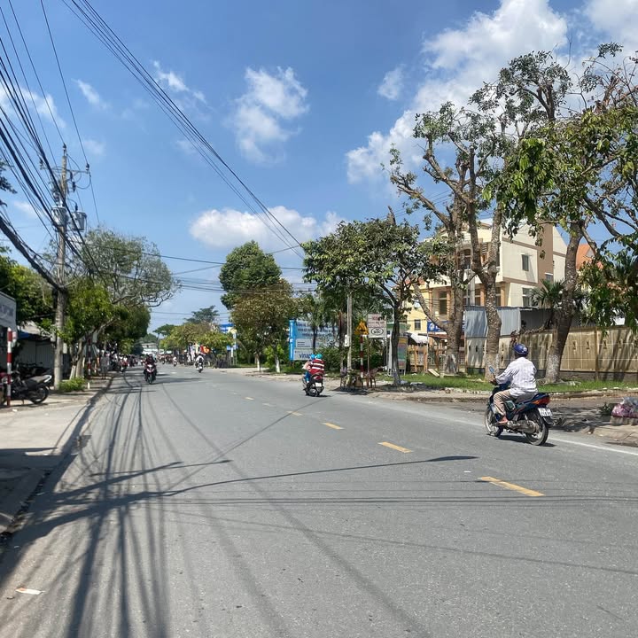 Nhà phố Hẻm Thầy Liền, Phường Sơn Đông, 209m² giá 1.8 tỷ - Vị trí đẹp, an ninh!