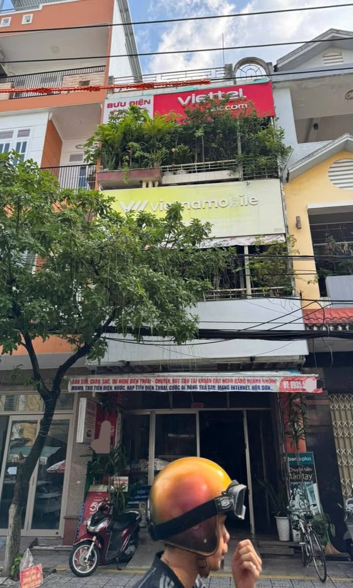 Nhà cho thuê 3 tầng mặt tiền Phạm Văn Nghị, Đà Nẵng 100m² - Phù hợp cho kinh doanh và văn phòng!