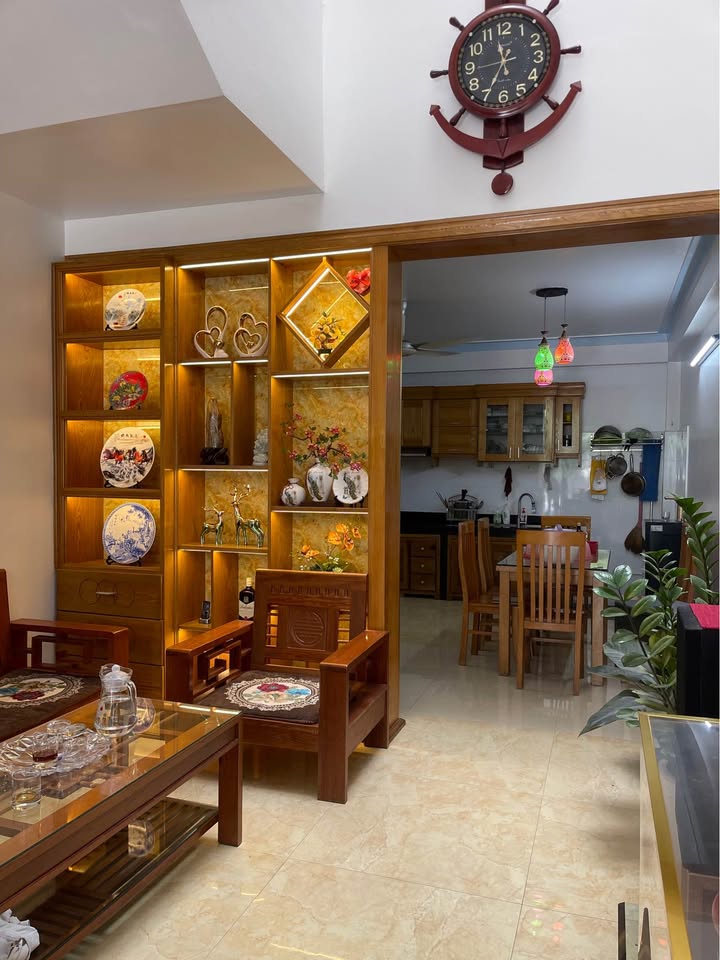 Nhà 3 tầng đẹp tại MBQH 1474, Thanh Hóa giá chỉ 5 tỷ - Cơ hội đầu tư hấp dẫn!