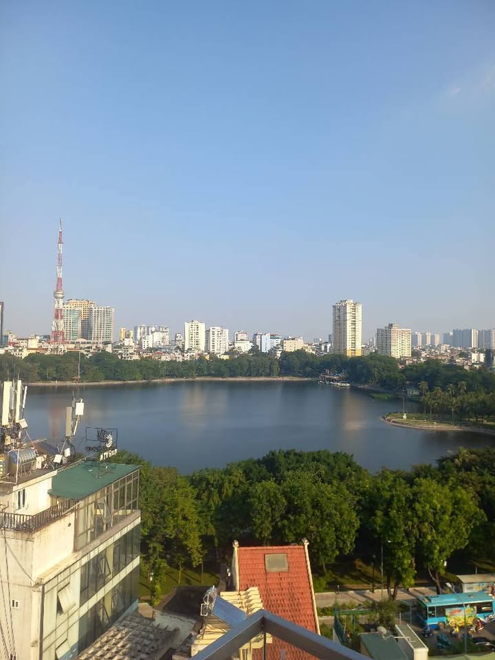 Tòa nhà 11 tầng Lê Duẩn cho thuê phòng + Homestay - Doanh thu 100 triệu/tháng