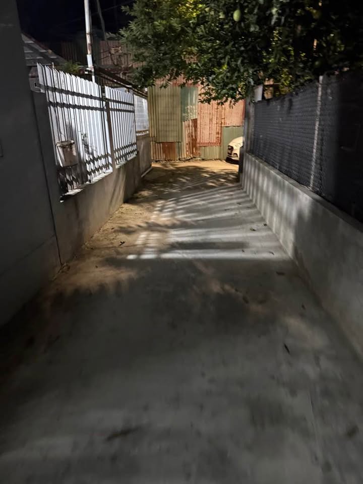 Nhà 5 tầng Đông Ngạc, 40m² giá 7.5 tỷ - An sinh tốt, gần cầu Thăng Long!