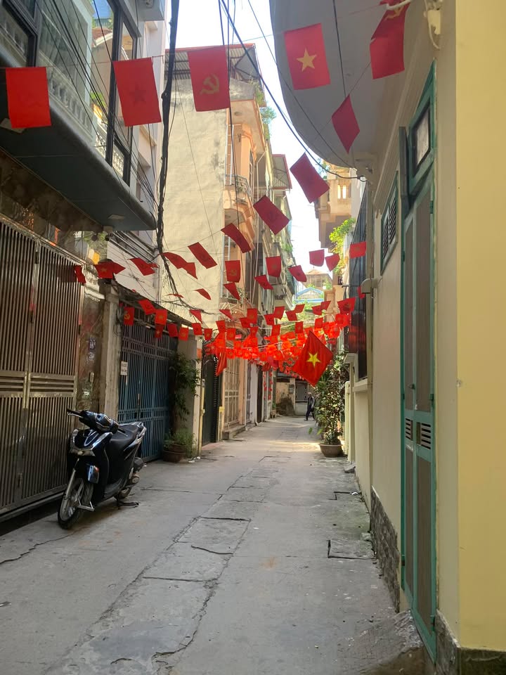 Nhà riêng Trần Cung 53m² giá 10 tỷ - Sổ hồng chính chủ, ô tô đỗ gần