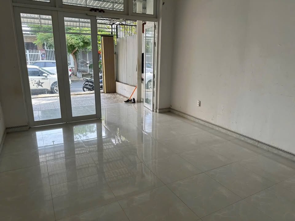 Nhà nguyên căn đường Tuyên Quang, Phan Thiết 100m² - Phù hợp mở văn phòng, Spa!