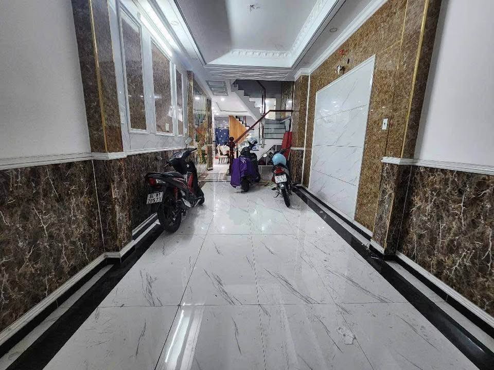 Căn hộ dịch vụ Huỳnh Tấn Phát, Quận 7 - 115m² giá 8 tỷ - Dòng tiền ổn định 30 triệu/tháng!