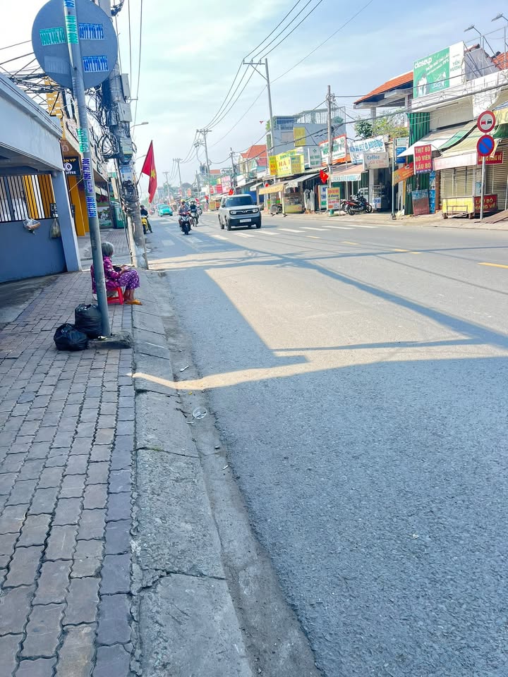 Nhà mặt tiền Quốc Lộ 50, xã Bình Hưng, 90m² giá 5 tỷ - Đang cho thuê 10 triệu/tháng!