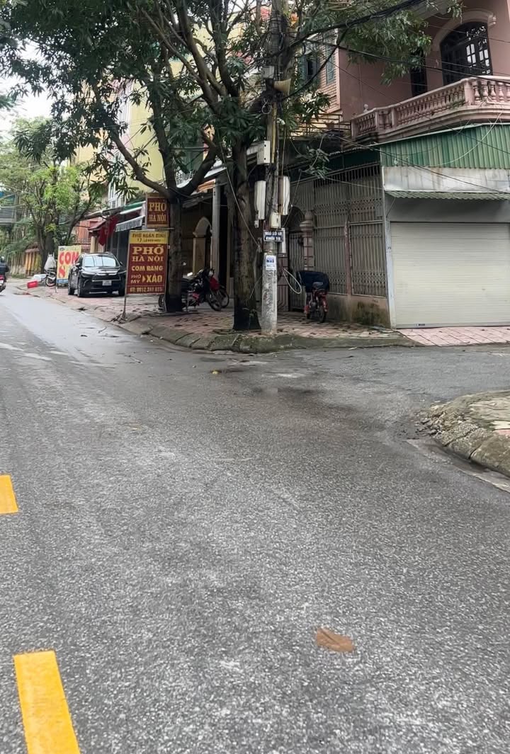 Nhà mặt đường Lê Văn Hưu, Trường Thi 128m² giá 13 tỷ - Kinh doanh sầm uất!