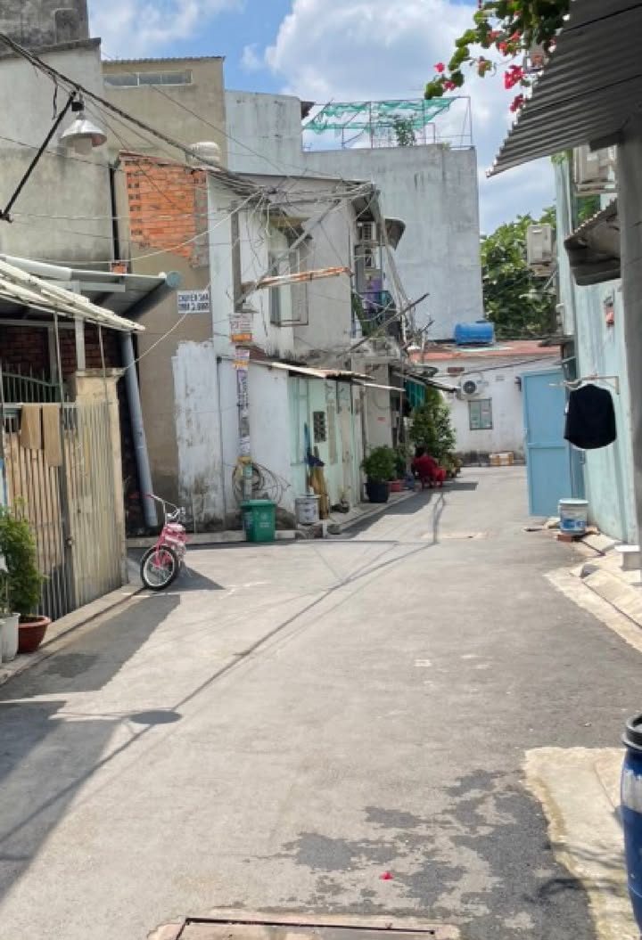 Nhà hẻm xe hơi Tân Thới Nhất 10, Quận 12, diện tích 50m² giá 4 tỷ - Thiết kế hiện đại, thoáng mát!